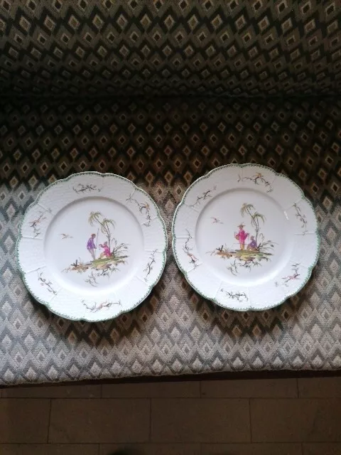 2 assiettes porcelaine de Limoges Fabrique Raynaud Modèle Si Kiang Numéro 5 Et 6