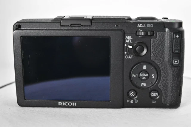 Ricoh GR II 16.2MP Compact Digital Camera with Charger  [Exc+++] 3