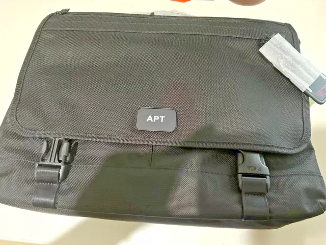 Brand new Tumi black Alpha FXT Expandable Messenger Briefcase Bag 22207DE