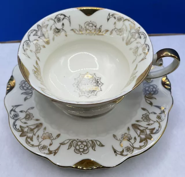 Vintage Seltmann Weiden Bavaria Floral Tea cup & saucer w gold trim West Germany