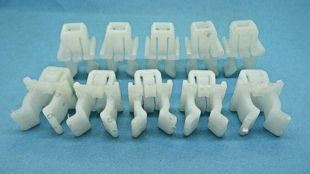Mitsubishi Hold & Grip Support For Bonnet Rod Retainer Clips