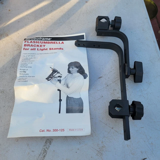 StroboFrame Quick Flip Professional Flash Bracket