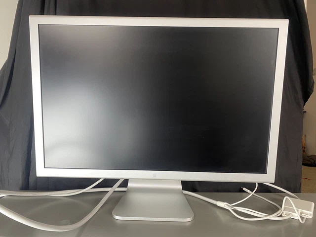 Apple A1082 23" Cinema Display Monitor - No Power Adapter- VG to Excel USED COND