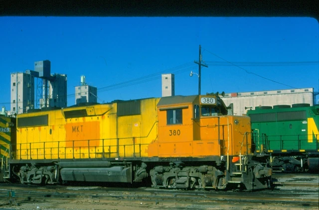 MKT 380 GP-39, Ft Worth, Tx, 04/87; Kodachrome Original