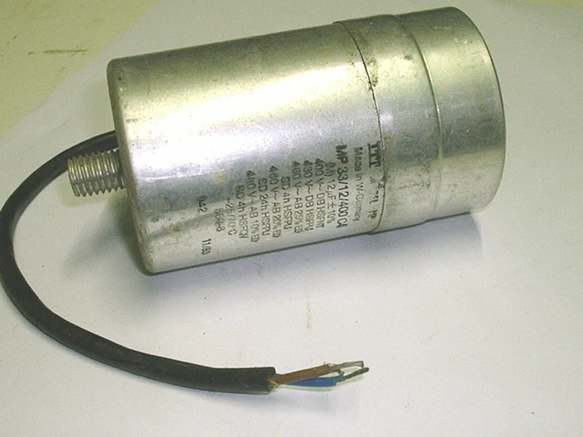 Condensateur moteur de démarrage/permanent 12µF 12uF 450V à fils câble MKSP-5P