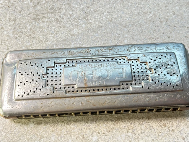 E1380~ Vintage THE ECHO M. Hohner Harmonica