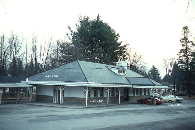 Orig slide NH New Haven ex station depot Great Barrington  MA 1984  BIN