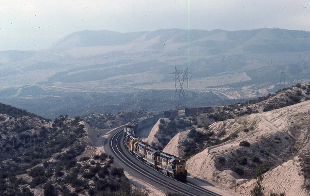 AT&SF - Number - 3233 + 4 w/Train - ORIG - KR - ralx753