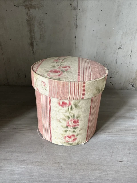 Berbesa - poupée Sandra bavarde, robe saumon. En boîte. (4417