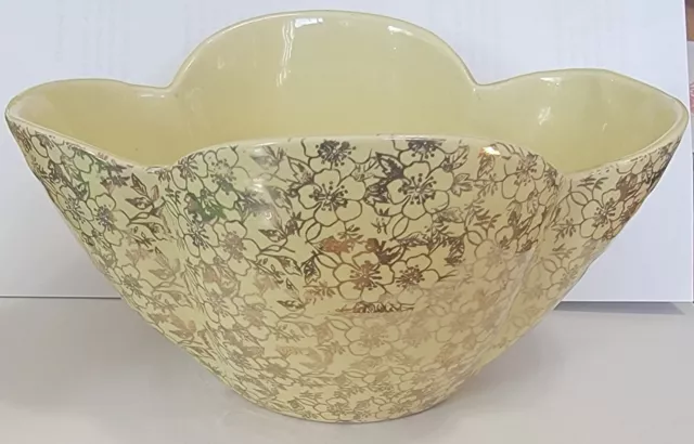 Pioneer Pottery CO 22 kt Gold Warranted Floral Scallop Edge Yellow Dish Bowl