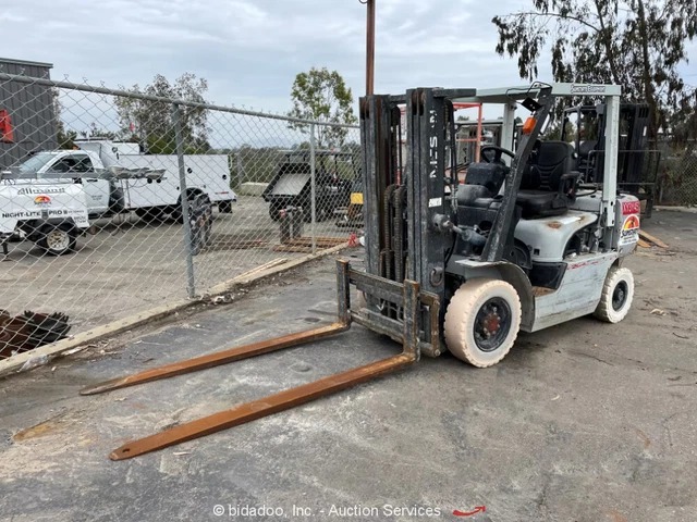 2012 UniCarriers MP1F2A25DV 5,000LB Pneumatic Warehouse Forklift -Parts/Repair