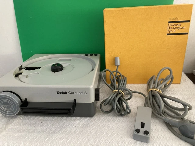 Projecteur De Diapositives Rollei P3800 Avec Fondu Enchaîné + 5 Paniers 50 Vues, Occasion