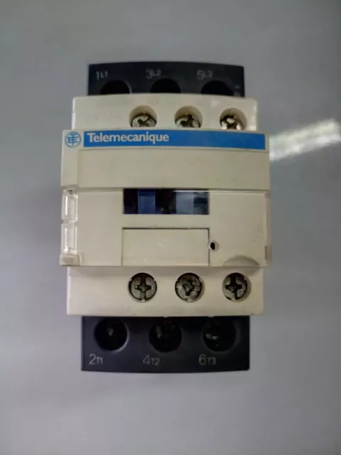 Telemecanique (Lc1 D25...C) Magnetic 3-Pole  Contactor  (40Amp)-(24Vac Coil)