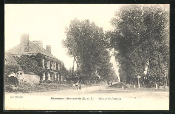 CPA Beaumont-les-Autels, Route de Luigny