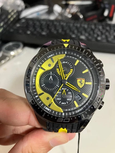 Montre Scuderia Ferrari FER0830453 - Acier Inoxydable, Mouvement Quartz, étanche 50m, Neuve Avec étiquette