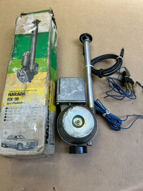 thumbnail image 2 of Harada MX-22 Universal Fully Automatic Power Antenna – AM/FM, Fits Most Cars 2 of 5