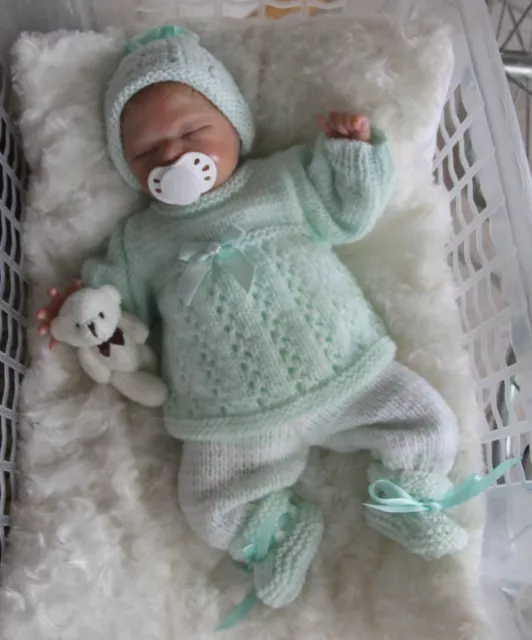 Kleines Rebornbaby, Frühchen, ca. 35cm groß, 2 Outfits