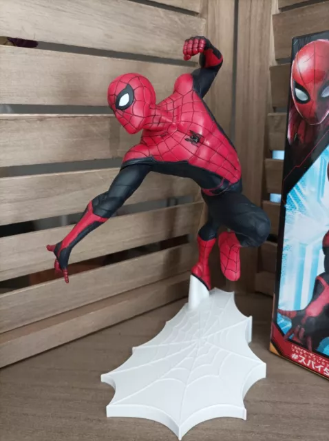 Figurine " SPIDER-MAN " Far From Home Marvel Comics SEGA Lpm Spiderman Figure