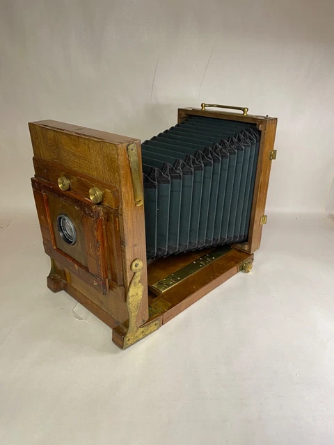 Antique Wood Folding Bellows Camera great condition