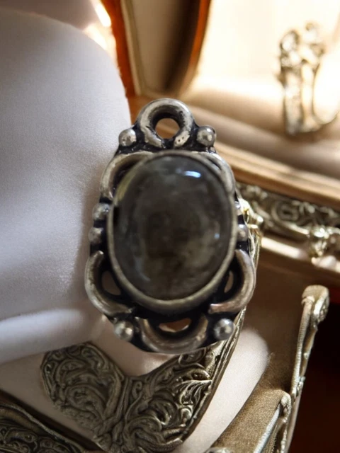Collier pendentif fait main avec une pierre naturelle 'Trèfle
