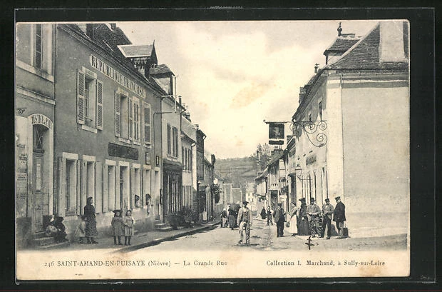 CPA Saint-Amand-en-Puisaye, La Grande Rue, vue de la rue 1904