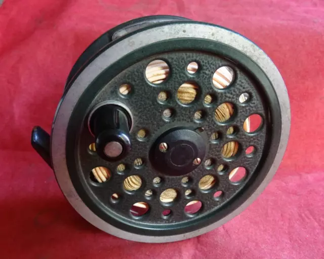 Shakespeare Beaulite 4-1/4 Salmon Fly Reel by J W Young