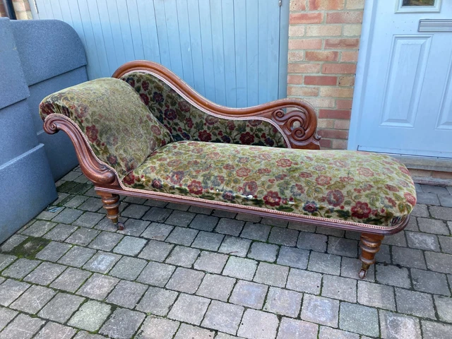 Antique Victorian Chaise Longue Sofa Requiring Upholstery Project