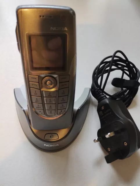 Nokia 9300 Communicator - Silver  Smartphone