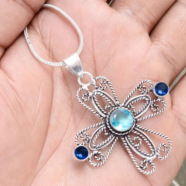Pendentif de croix en argent sterling
