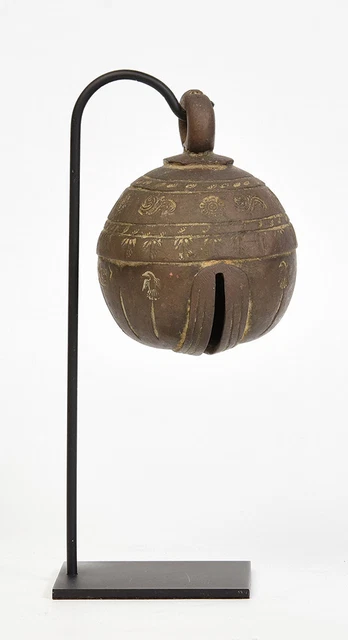19th Century, Antique Burmese Bronze Elephant Bell with Stand 7