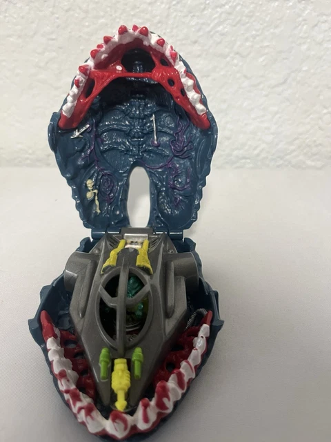 BLUEBIRD JOUET MIGHTY MAX 1993 REQUIN SHARK INCOMPLET