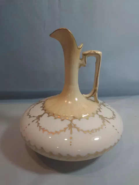 Pichet ou soliflore en porcelaine Giraud Limoges France G.Laubi 3