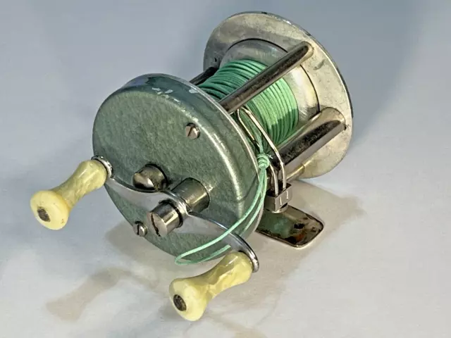 ABU RECORD 1300 Casting Reel Light Green Hammered Ca. 1950s-1960s