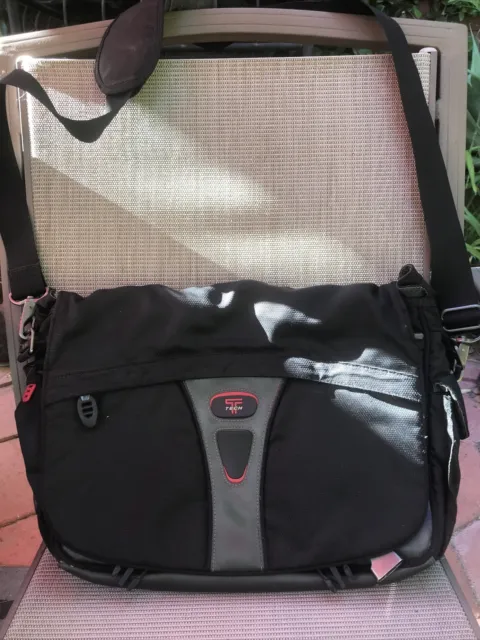 Tumi Messenger Bag. Lightly Used. Black/Gray