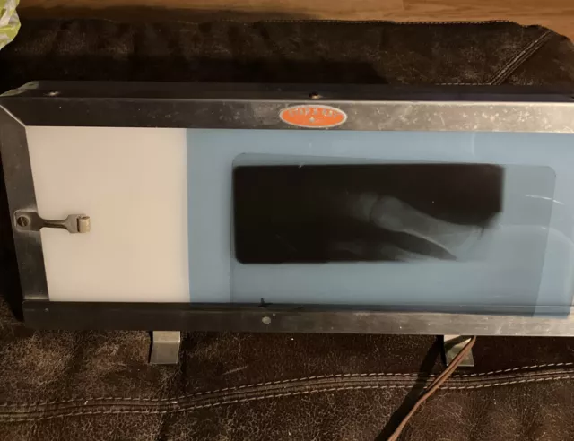 Star Dental X-RAY ILLUMINATOR  View Box DE100GY table stand or wall mount