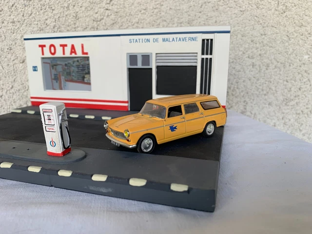 Peugeot 404 la poste 1/43 Norev