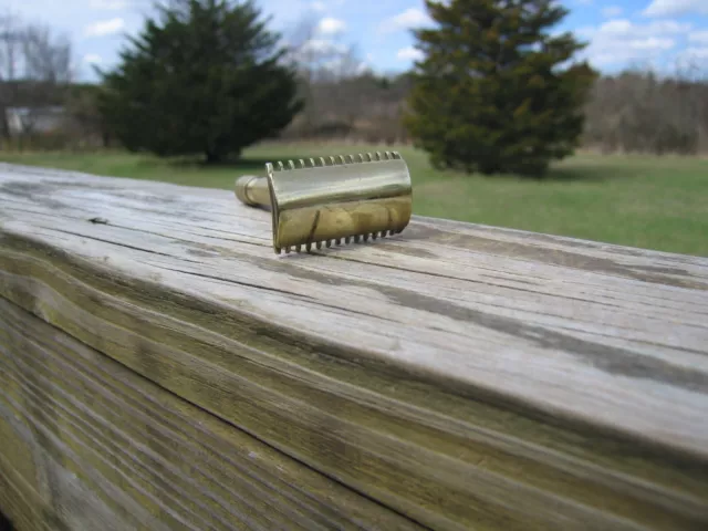Gillette Single Ring Open Comb DE Safety Razor Gold Tone (No Serial# Date Code)