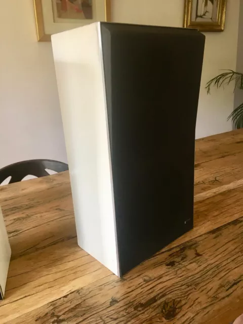 une enceinte BANG & OLUFSEN  B&O Beovox S45