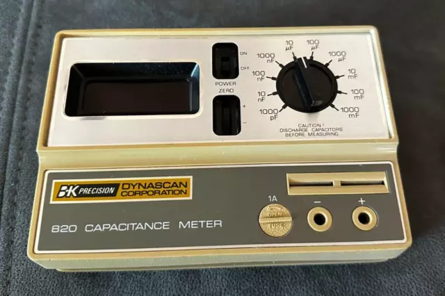 BK Precision 820 Dynascan Capacitance Meter