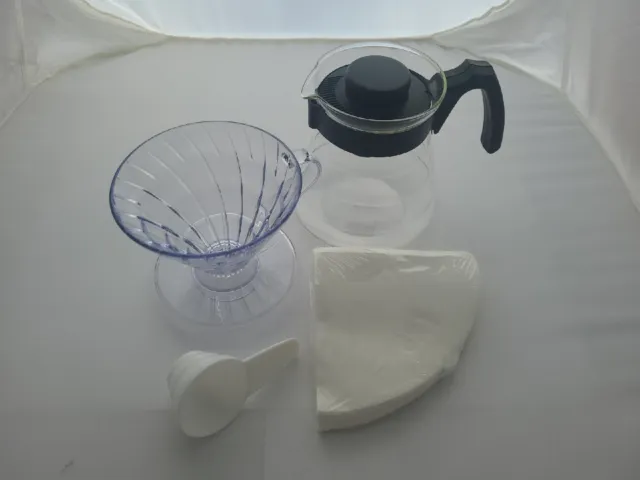 Hario V60 Dripper (Plastic) 02 Starter Kit Glass Serving Jug 600ml VCND-02B-EX