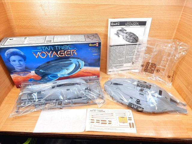 1995 STAR TREK VOYAGER Captain Kathryn Janeway - NUOVO/IMBALLO ORIGINALE - ORIGINALE - VINTAGE