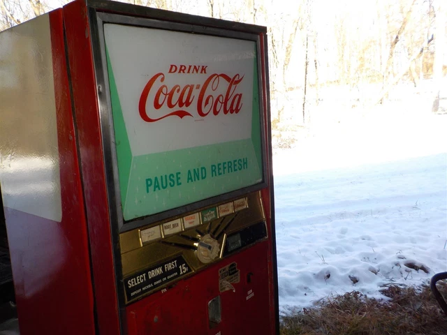 Coke Machine Westinghouse Y3L294 Circa 1960