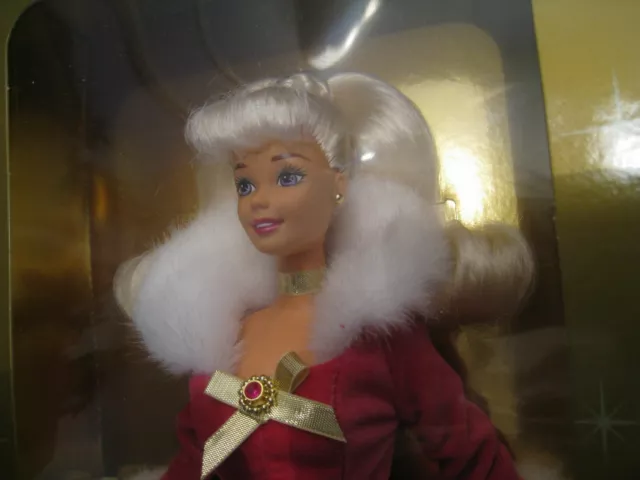 poupée Mattel COLLECTOR Barbie AVON "winter rhapsody" de 1996 _NRFB #16353
