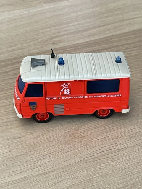 Prestige CAMP SB 1/43 – Peugeot J9 Long Karsan Blanche