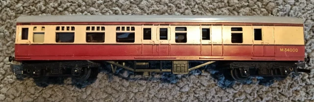 Triang Rfx TRI-ANG M34000 CARRIAGE Cream/Red Fully Functioning in Good Condition ...