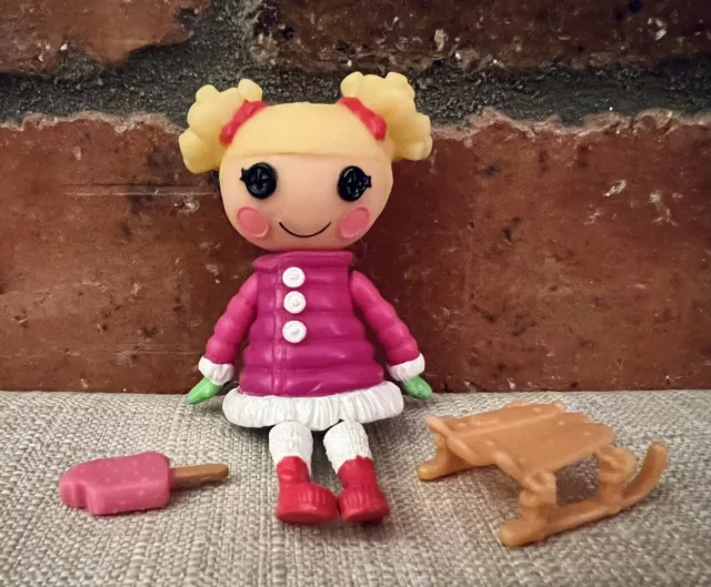 Lalaloopsy Mini "HOLLY SLEIGHBELLS” Doll Winter popsicle + sled cutie