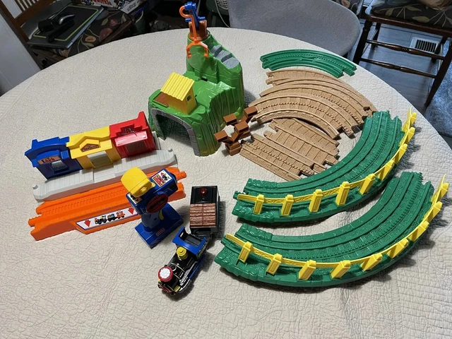FISHER PRICE GEOTRAX TimberTown Railway Set Train Doesn’t Work & Remote ...