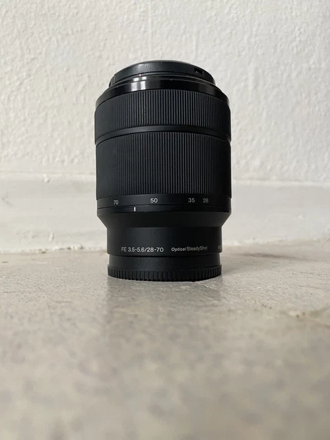 Sony Alpha SEL2870 28-70 mm F/3.5-5.6 IS AF OSS FE Objektiv 3