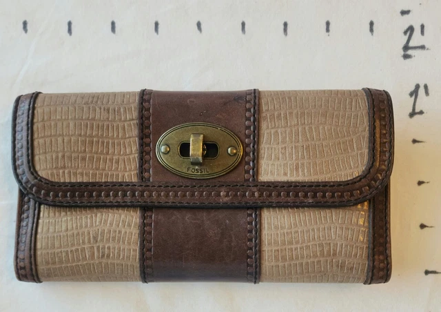FOSSIL Leather Wallet Womans Vintage Revival Flap Clutch Pocketbook Faux Reptile