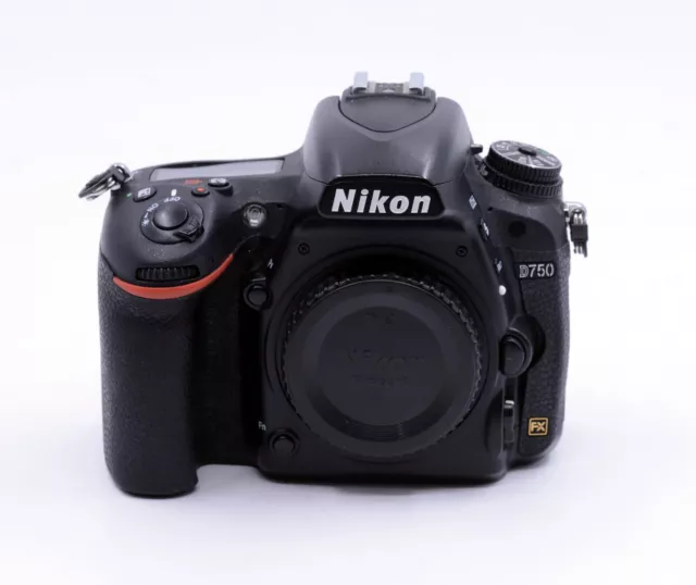 Nikon D750 24.3 MP Digital Camera Body Shutter Count 94,500